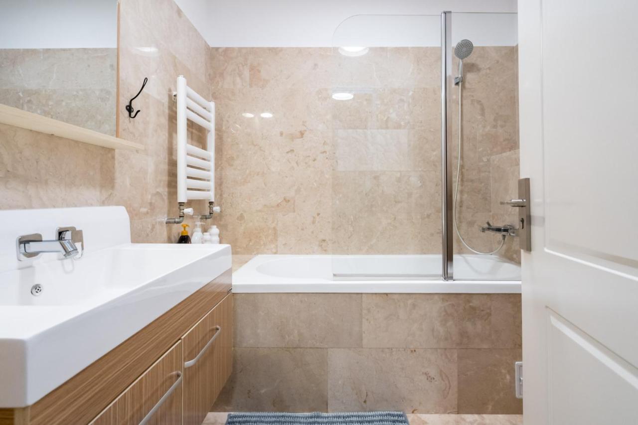 Happy Bubble I Timpuri Noi 1Br Apt 4 Ppl Бухарест Экстерьер фото