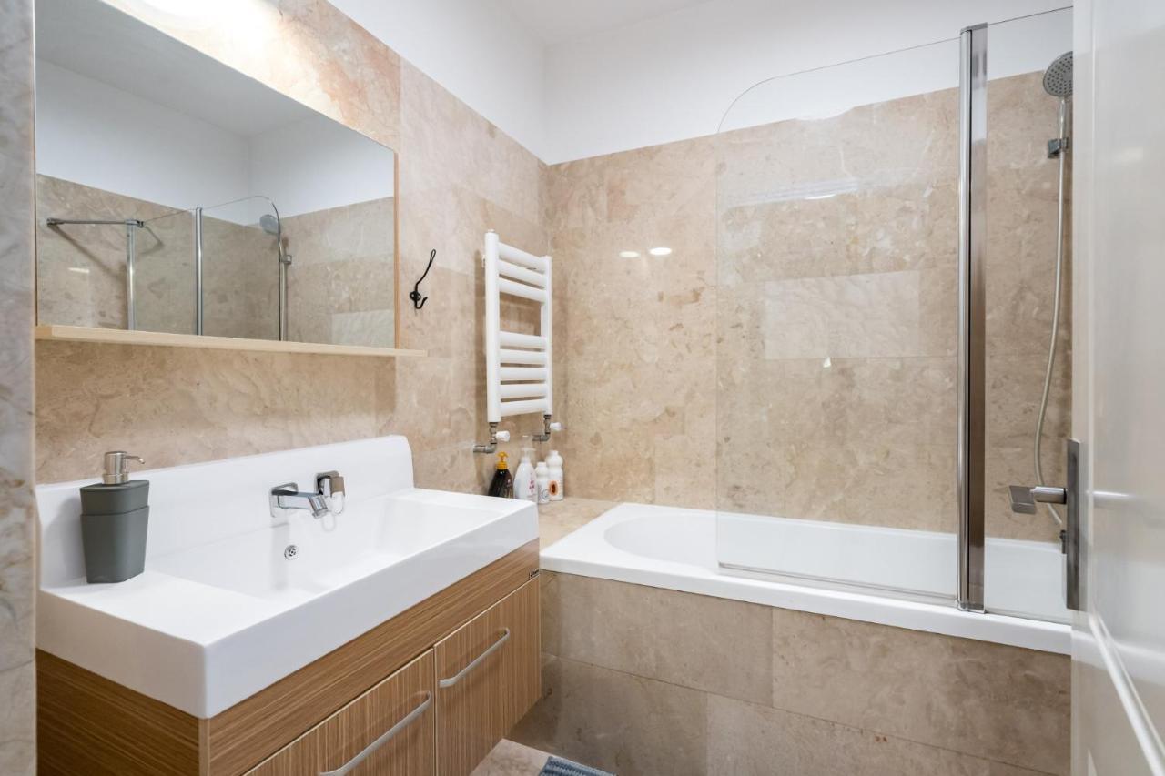 Happy Bubble I Timpuri Noi 1Br Apt 4 Ppl Бухарест Экстерьер фото
